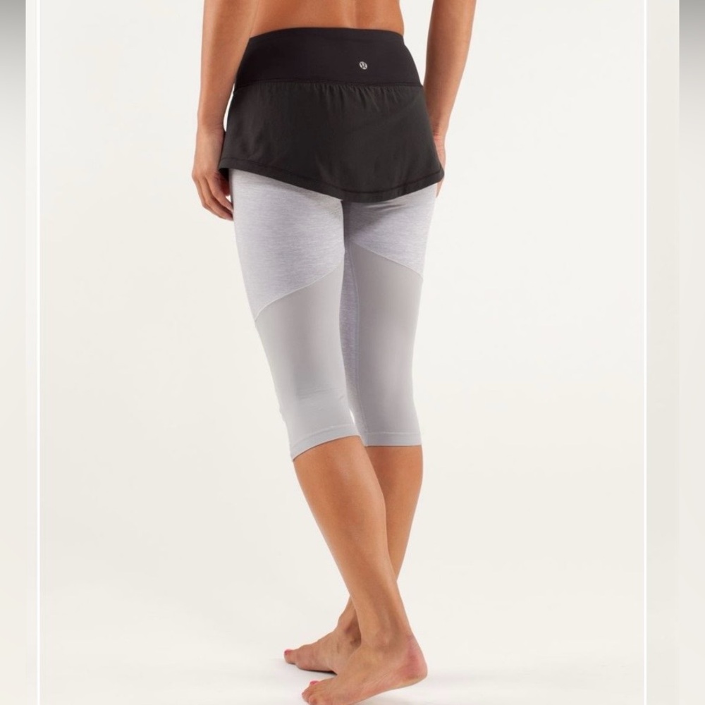Lululemon  spin it to win 
 It crop size 6